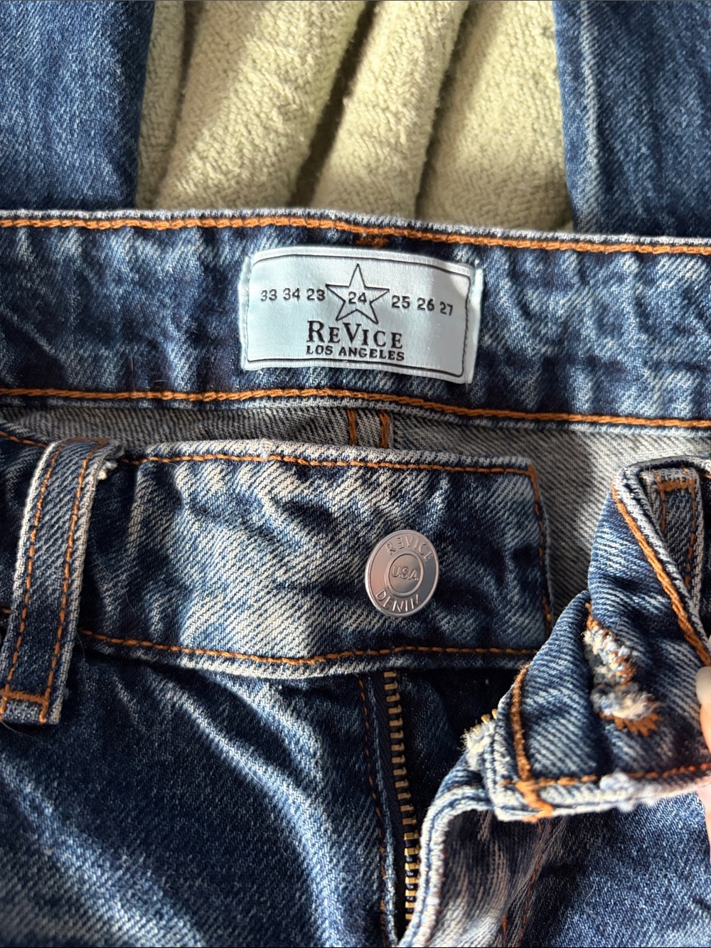 Revice Low Rise Victoria Jeans - Picture 2 of 9
